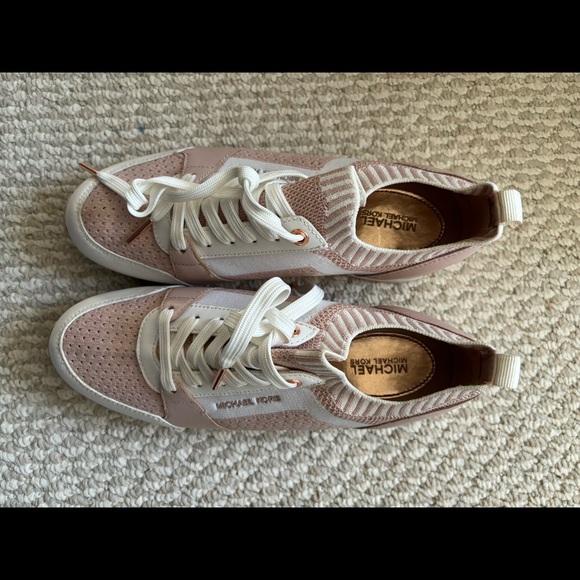 Michael Kors 7.5 Lady sneakers. Hardly worn - Picture 3 of 4
